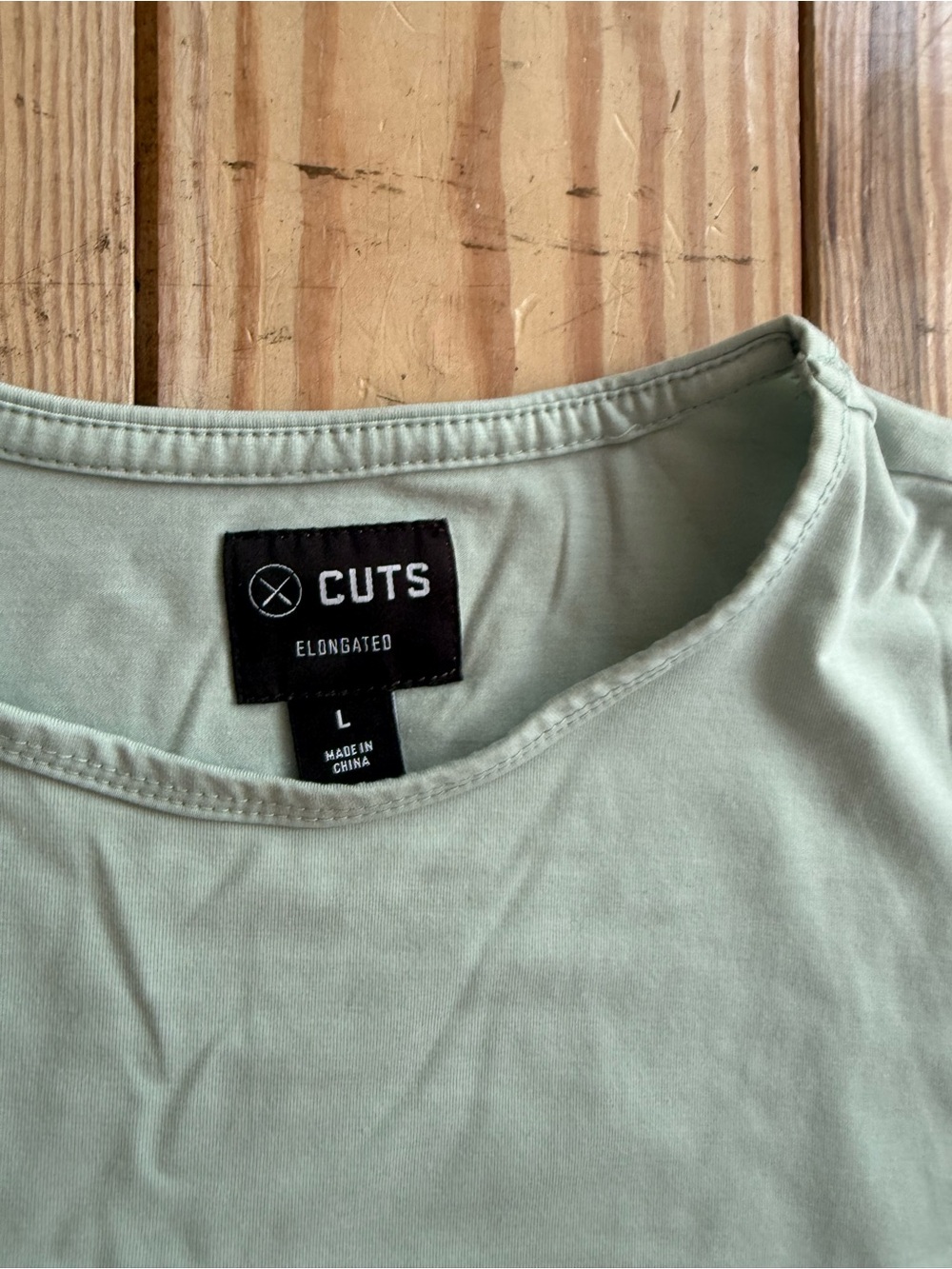 Cuts Elongated T-Shirt - Size L - Sage Green - Picture 2 of 2